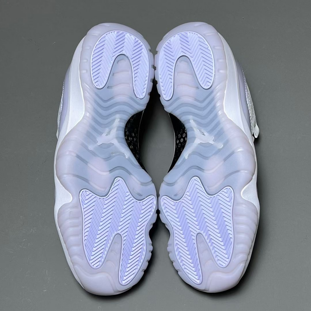 Jordan 11 Retro Low Pure Violet (W)